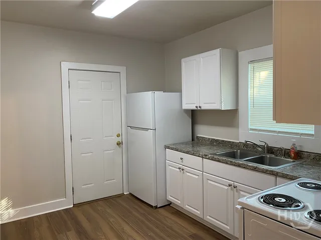 $1,250 | 1418 East 42nd Street, Unit 1, Savannah, GA 31404