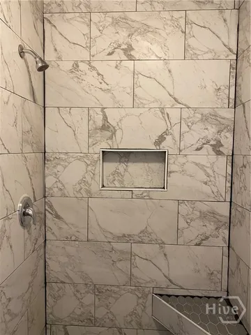 $1,250 | 1418 East 42nd Street, Unit 1, Savannah, GA 31404