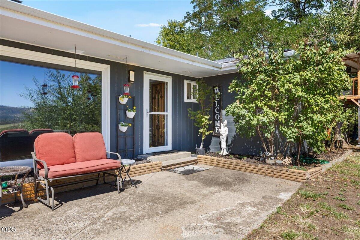 120 Hammel Road Eagle Point, OR 97524 - Photo 7 of 50 Gallery Image 7