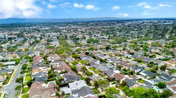 $1,495,000 | 633 Groton Drive, Burbank, CA 91504