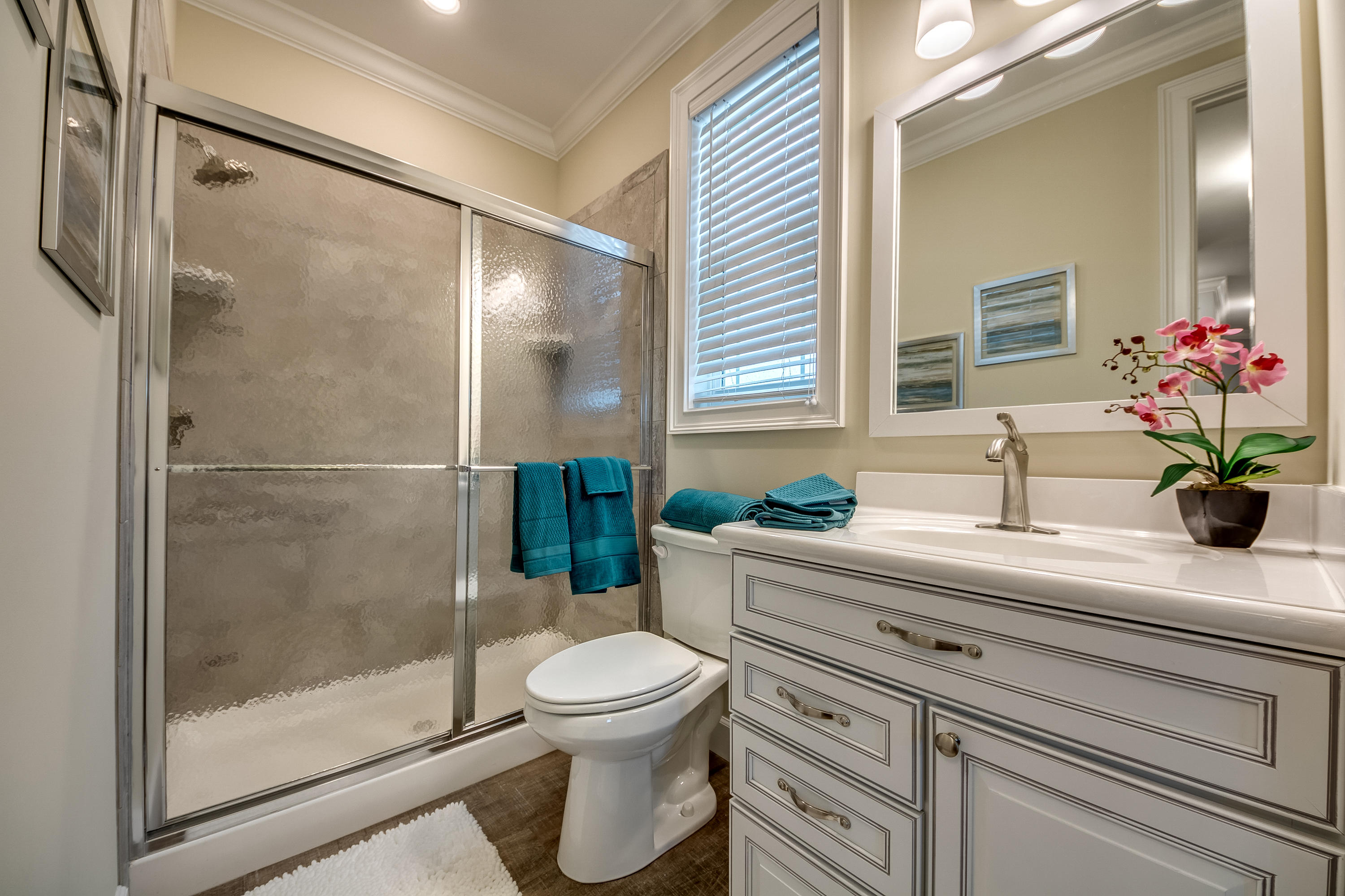 255 Sombrero Beach Road Marathon, FL 33050 - Photo 51 of 62 Guest_Bathroom