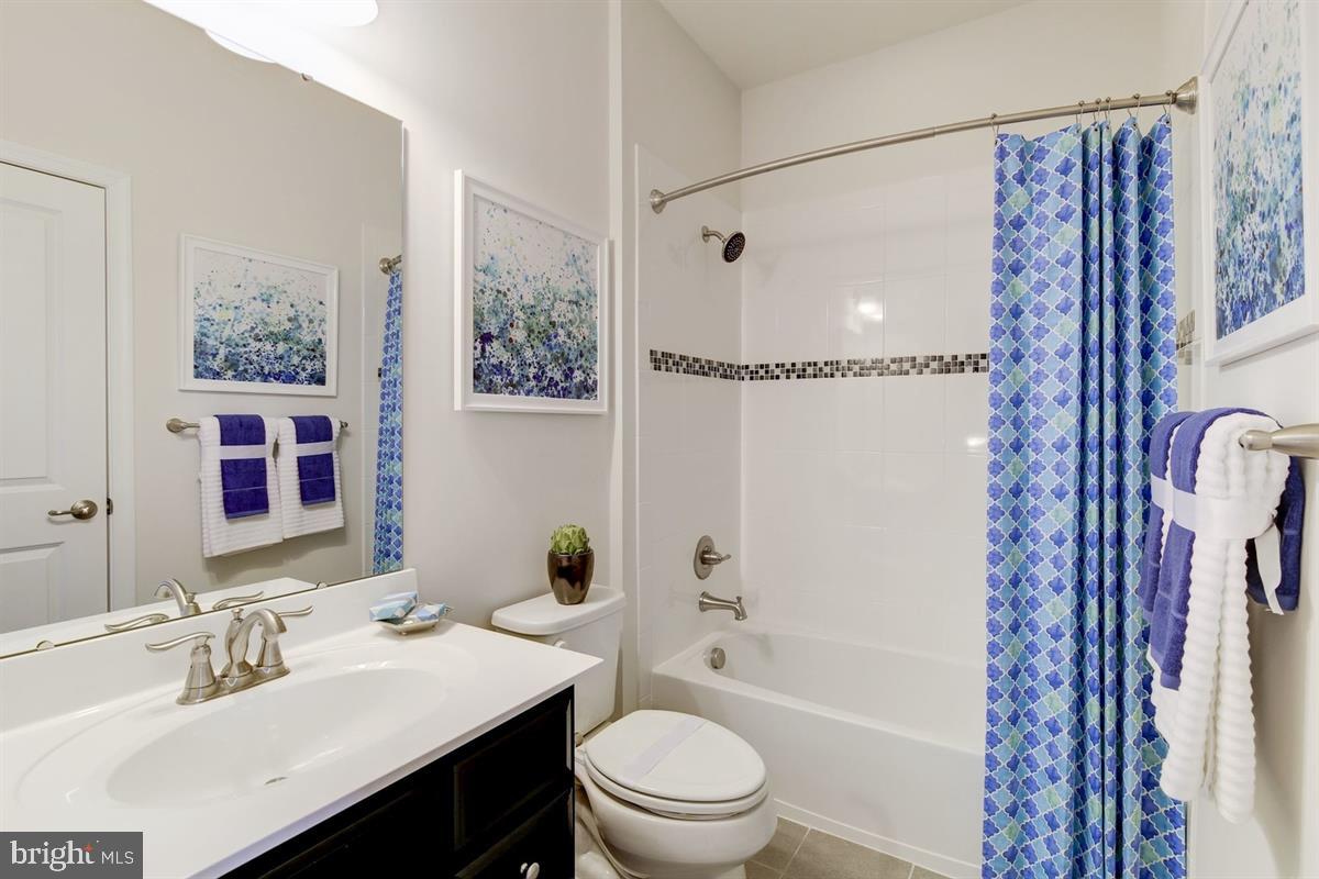7856 Mine Run Road Hanover, MD 21076 - Photo 13 of 24 Hall bath - Shower/Tub Combination