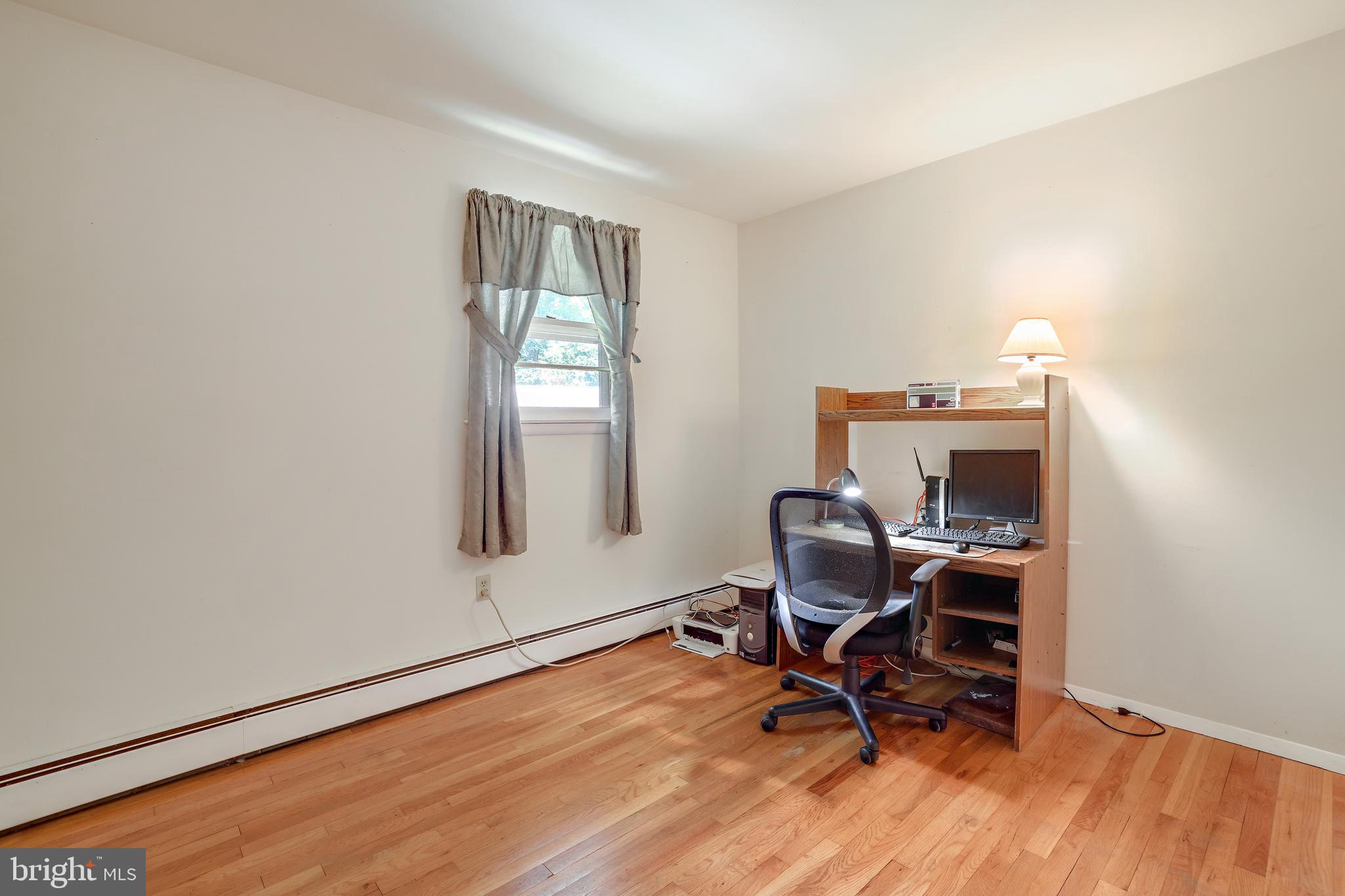 3654 Daisy Road Woodbine, MD 21797 - Photo 22 of 35 3rd bedroom