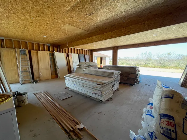 $565,000 | 2991 Highway 83, Roma, TX 78584