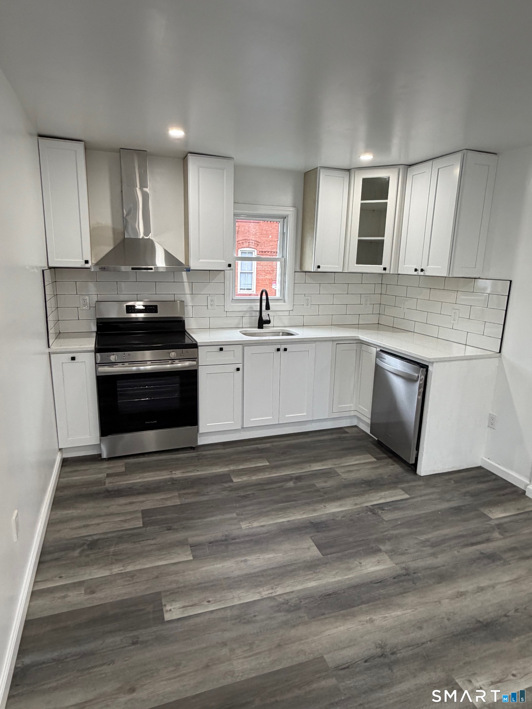 107 Mather Street Hartford, CT 06120 - Photo 7 of 21