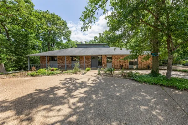 $675,000 | 2604 Faulkner Drive, College Station, TX 77845