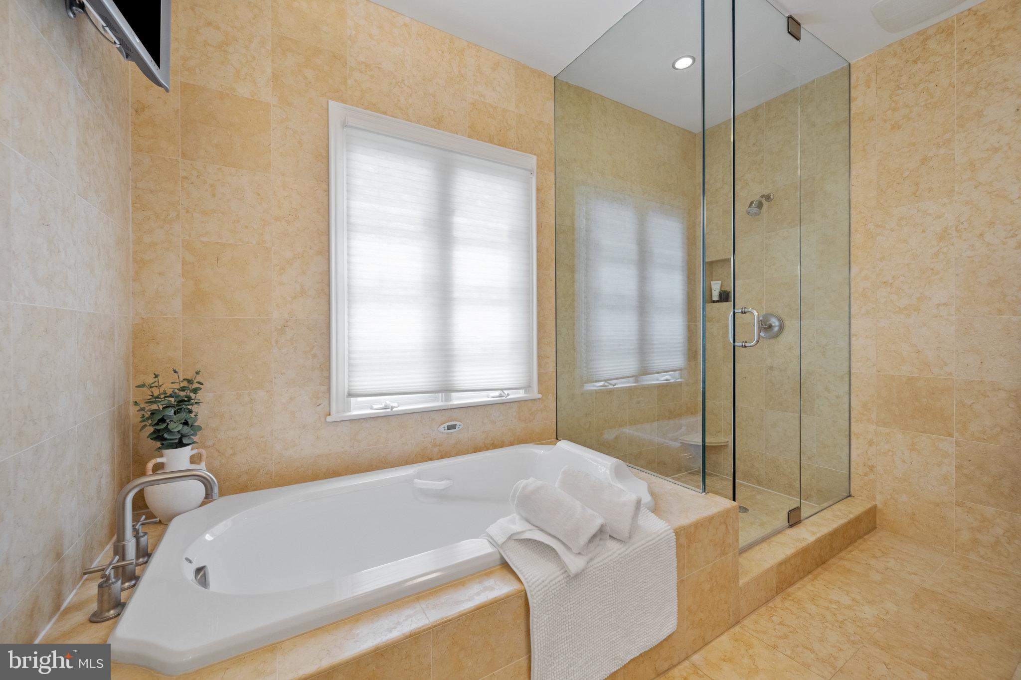 4811 W Street Northwest Washington, DC 20007 - Photo 25 of 46 Second Primary Bath En-Suite
