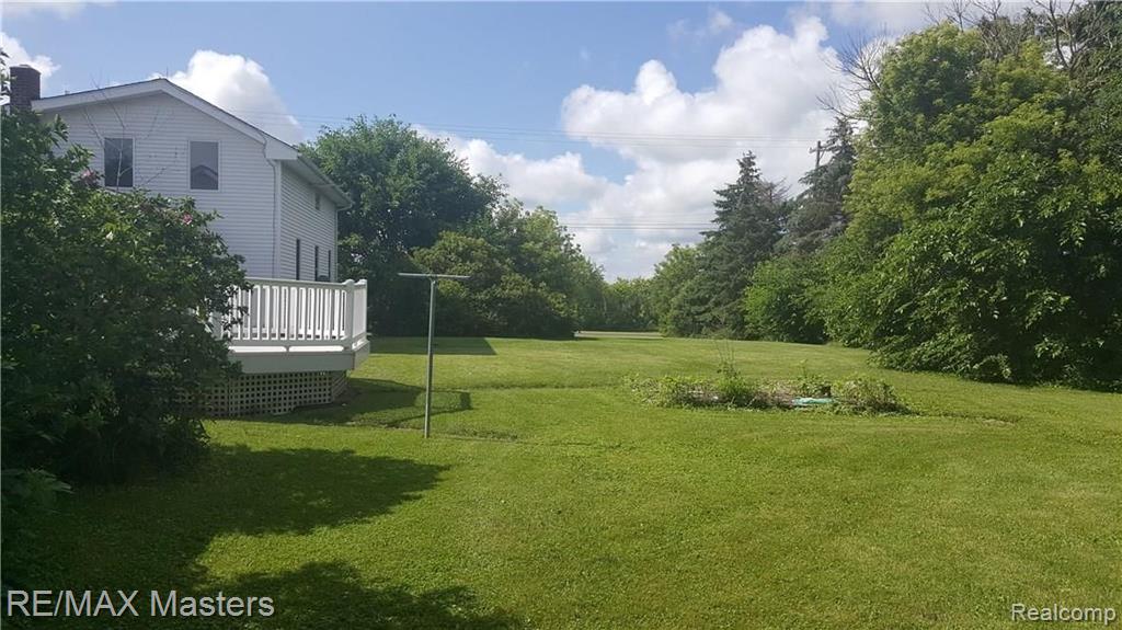 2062 West Sigler Road Carleton, MI 48117 - Photo 6 of 15