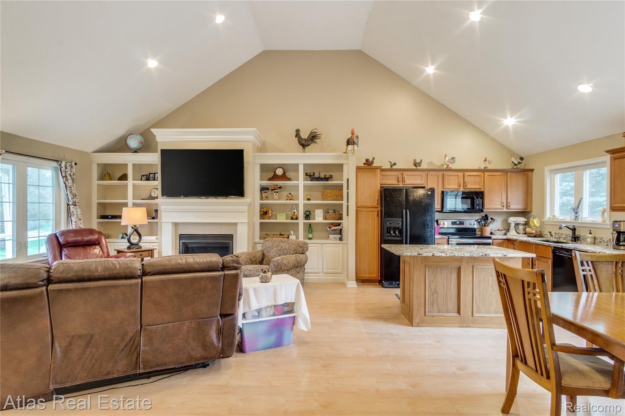 1416 Pebble Creek Road Metamora, MI 48455 - Photo 17 of 60 Interiors (4 of 31).jpg