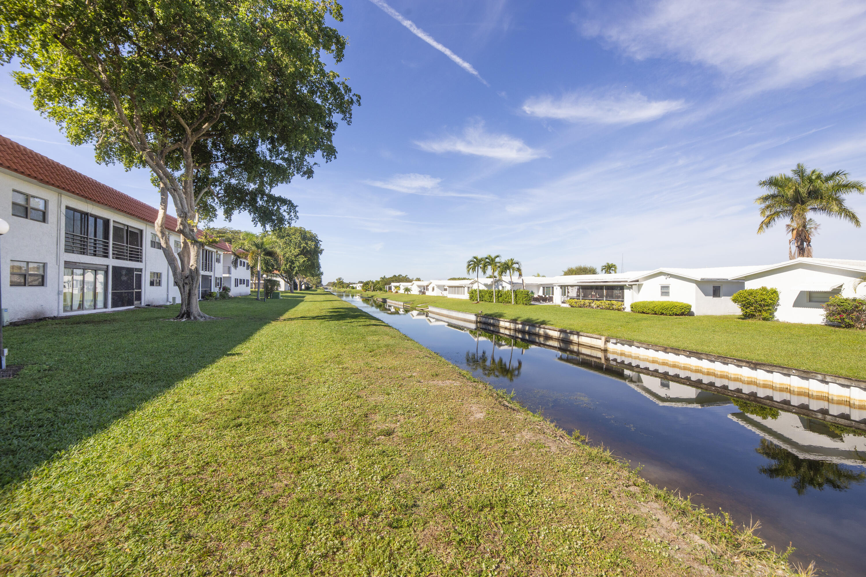 1901 Woolbright Road, Unit A203 Boynton Beach, FL 33426 - Photo 29 of 32 BACK OF BUILDING 2