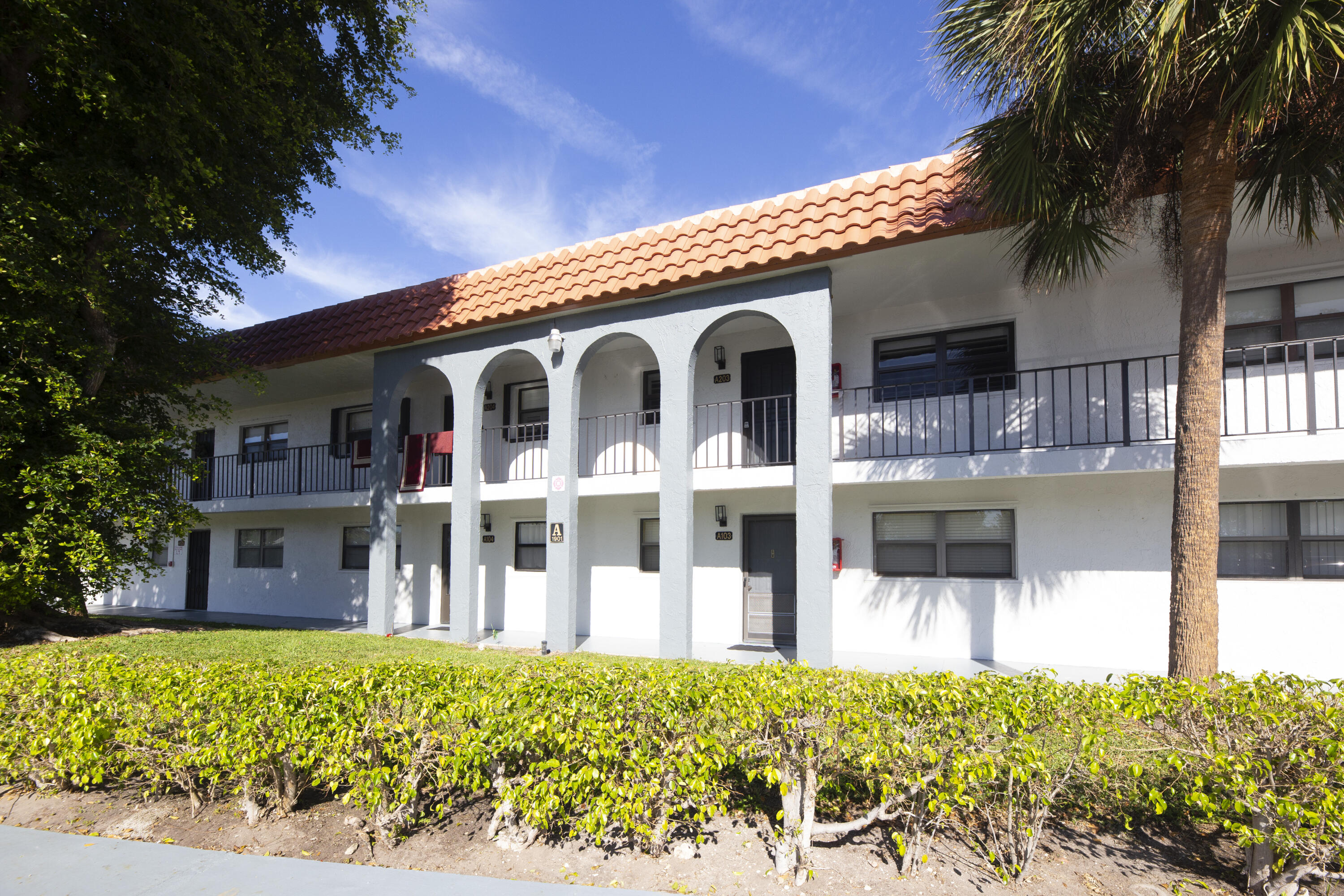 1901 Woolbright Road, Unit A203 Boynton Beach, FL 33426 - Photo 31 of 32 FRONT OF BUILDING 2