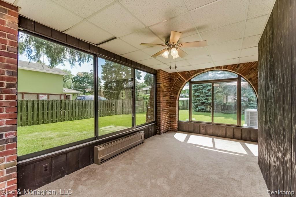 1035 Bishop Road Grosse Pointe, MI 48230 - Photo 20 of 62 020-Four_Seasons-1944627-medium.jpg
