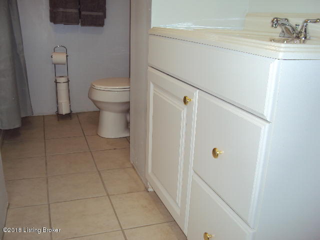 9115 Blowing Tree Road Louisville, KY 40220 - Photo 69 of 81 DSC03967