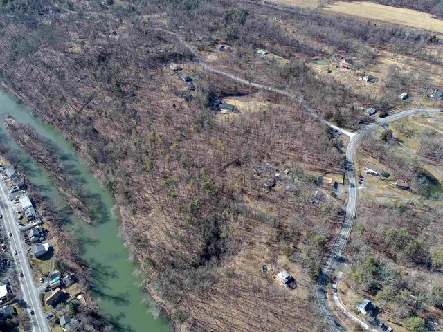 a view of a city street view