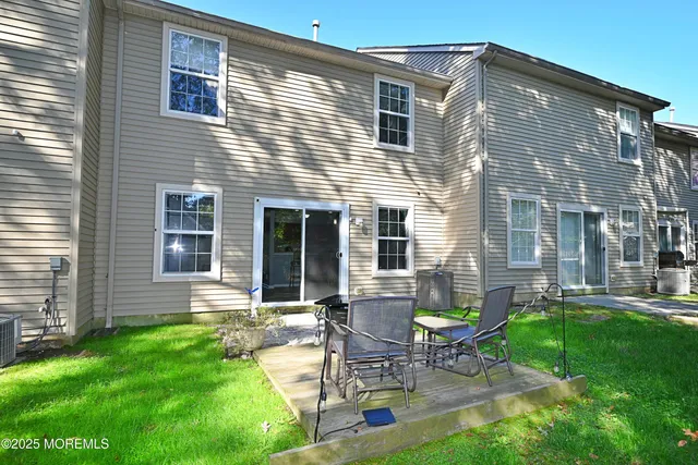 $340,000 | 21 Schooner Court, Little Egg Harbor, NJ 08087