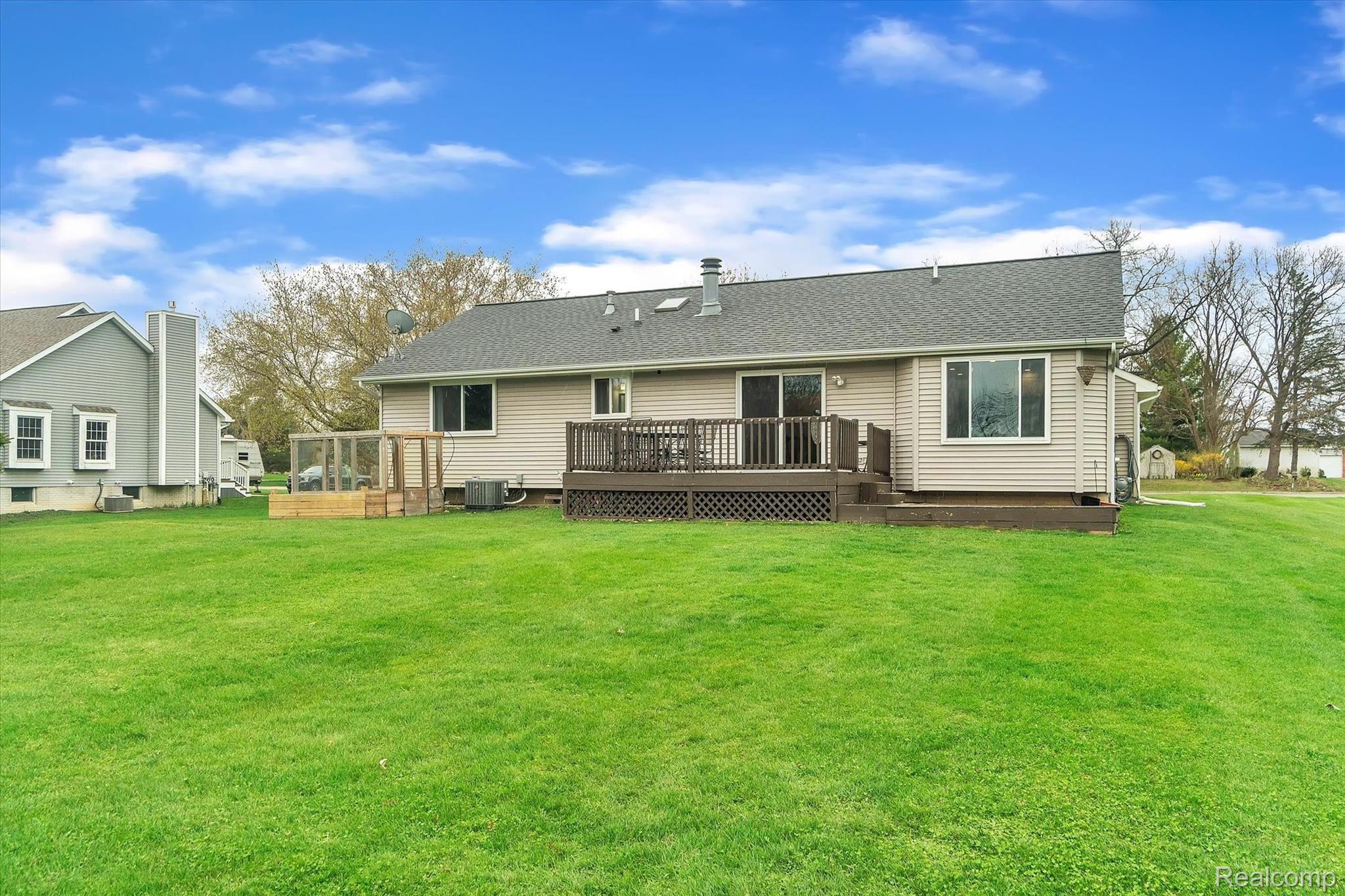 7264 Lobdell Road Linden, MI 48451 - Photo 5 of 41 07-7264-Lobdell-Rd-WindowStill-Real-Estate-Photography-7.jpg