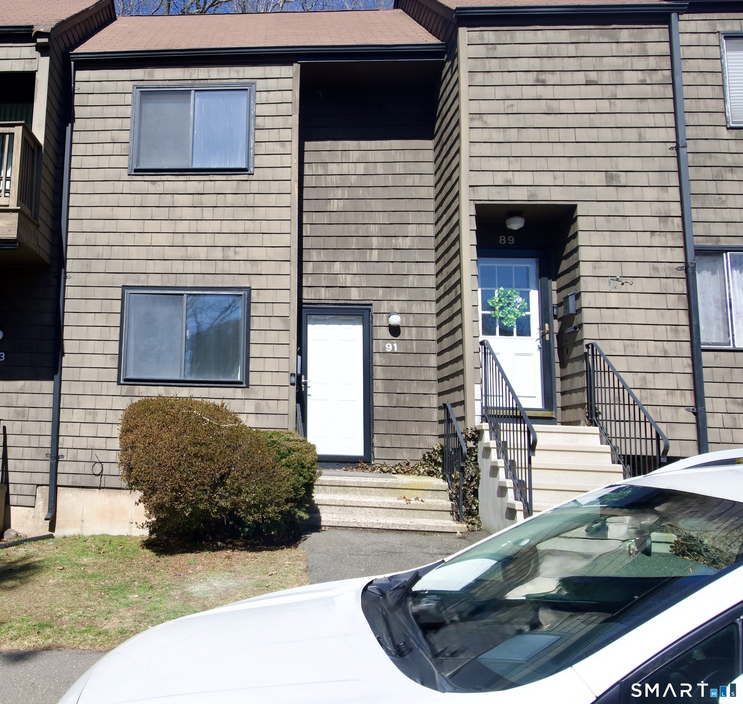 91 Hampton Park, Unit 91 Branford, CT 06405 - Photo 2 of 15