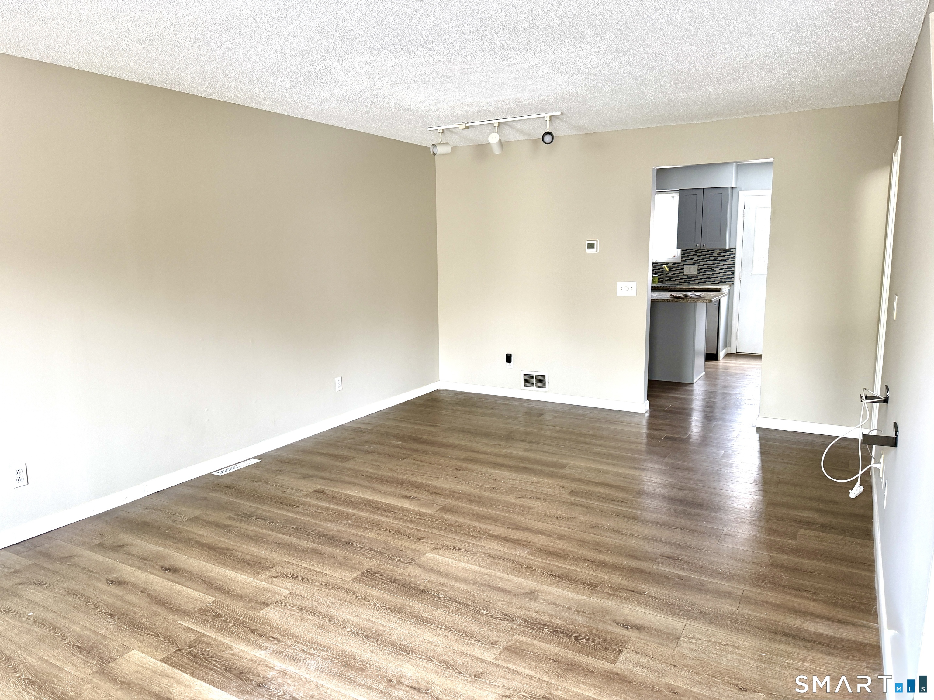 91 Hampton Park, Unit 91 Branford, CT 06405 - Photo 3 of 15