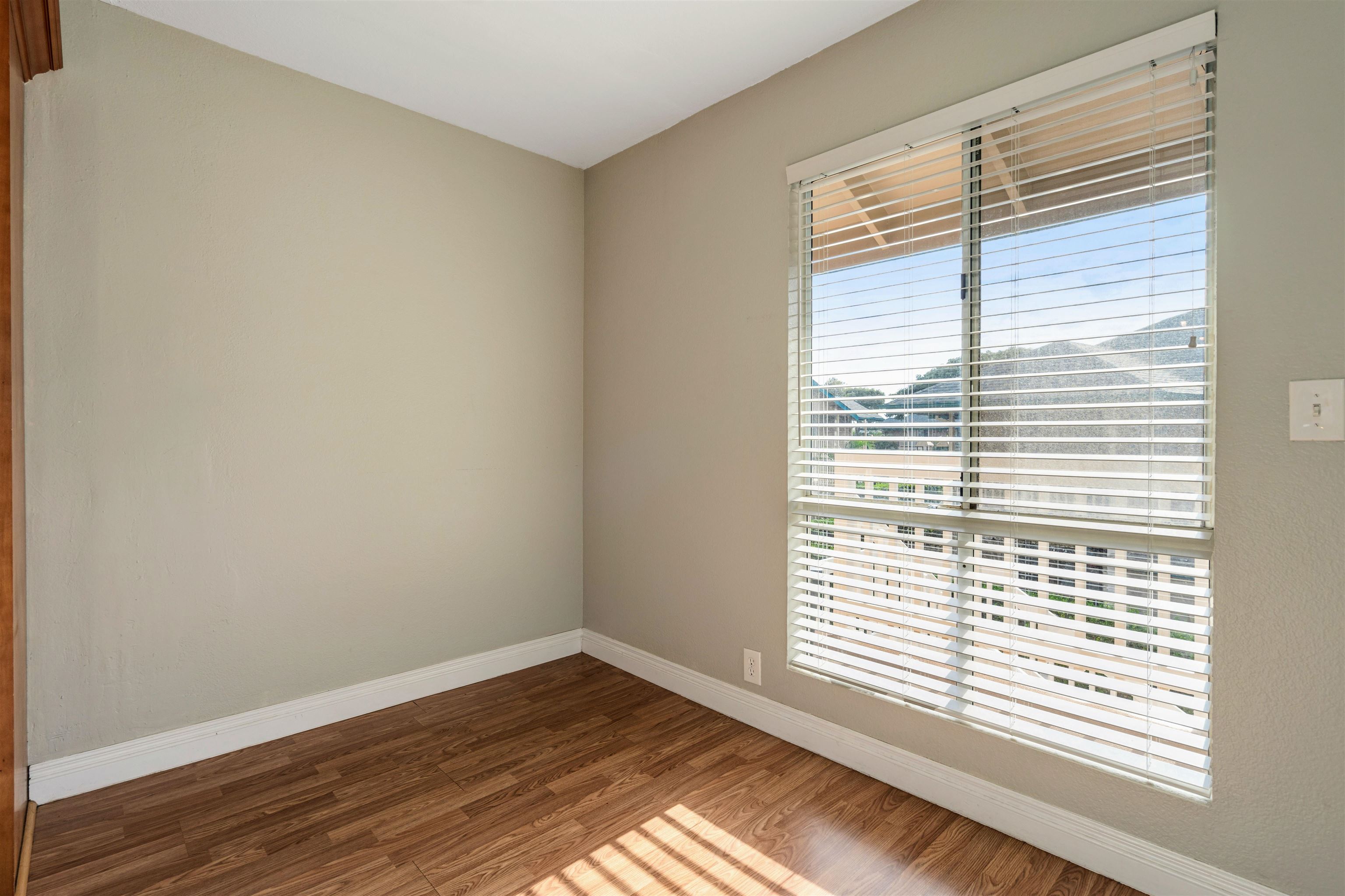 480 Kenolio Road, Unit 11206 Kihei, HI 96753 - Photo 13 of 31 a view of a room that has a window in it
