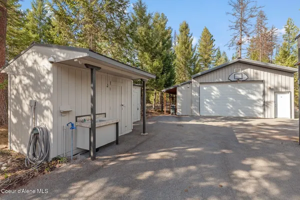 $588,700 | 33 Torrens Trail, Spirit Lake, ID 83869