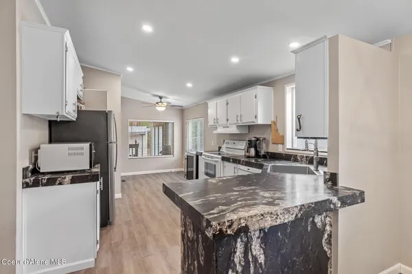 $588,700 | 33 Torrens Trail, Spirit Lake, ID 83869