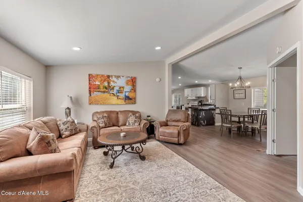 $588,700 | 33 Torrens Trail, Spirit Lake, ID 83869