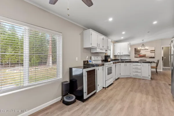 $588,700 | 33 Torrens Trail, Spirit Lake, ID 83869