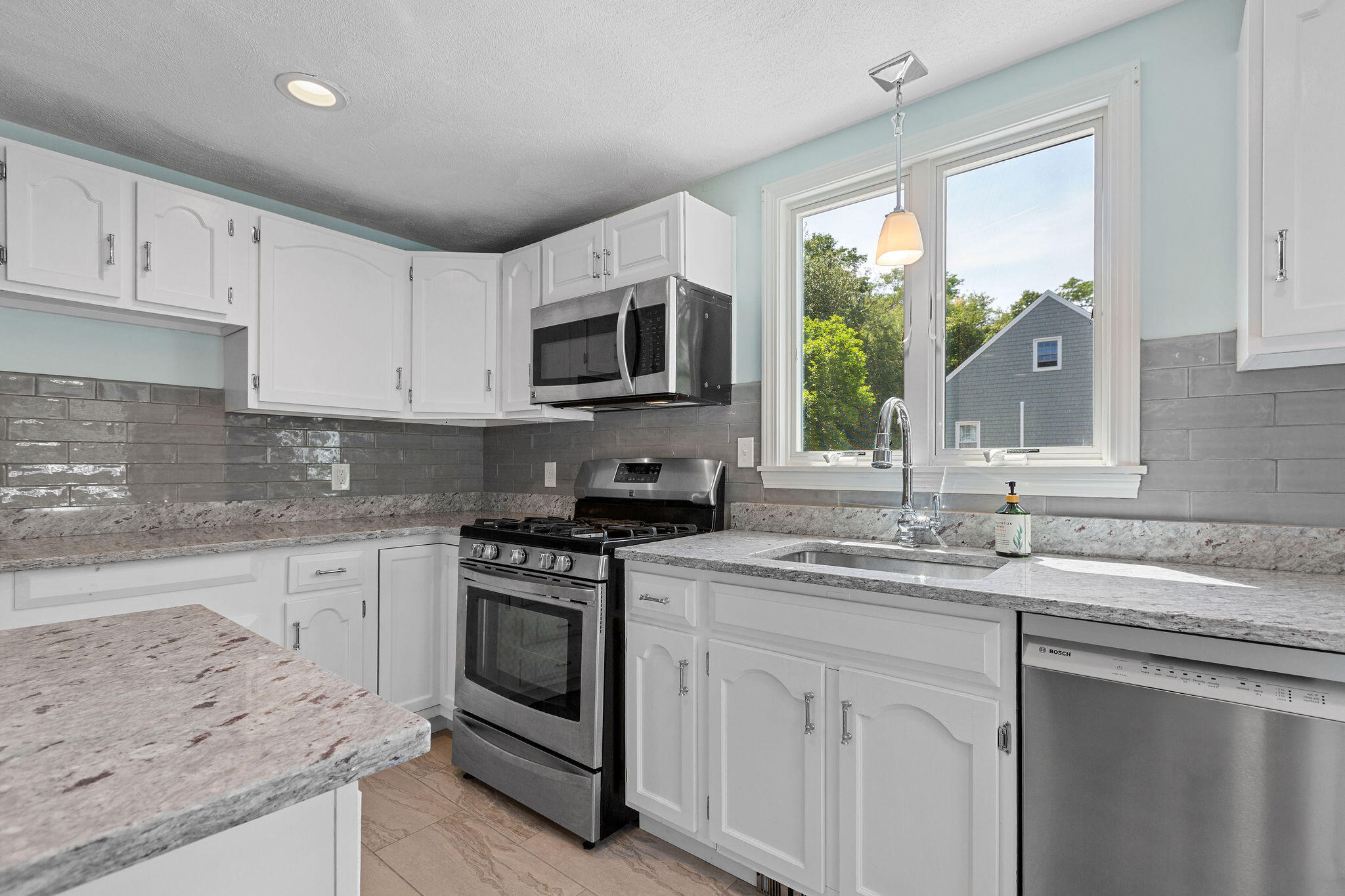 10 Briarfield Road South Dennis, MA 02660 - Photo 16 of 69 10BriarfieldRd-46