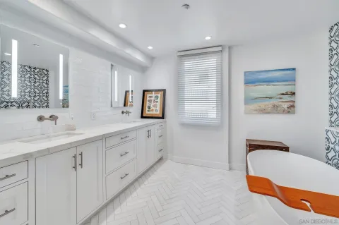 $3,195,000 | 202 Coast Boulevard, Unit 8, La Jolla, CA 92037