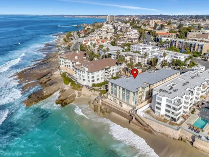 $3,195,000 | 202 Coast Boulevard, Unit 8, La Jolla, CA 92037