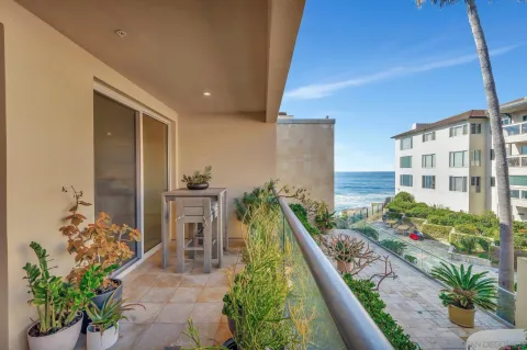 $3,195,000 | 202 Coast Boulevard, Unit 8, La Jolla, CA 92037