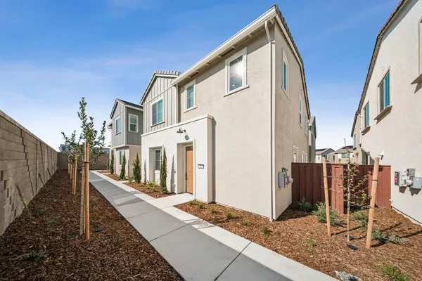 $590,000 | 14545 Southpointe Drive, Unit 57, Folsom, CA 95630