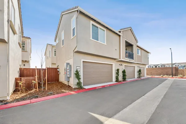 $590,000 | 14545 Southpointe Drive, Unit 57, Folsom, CA 95630