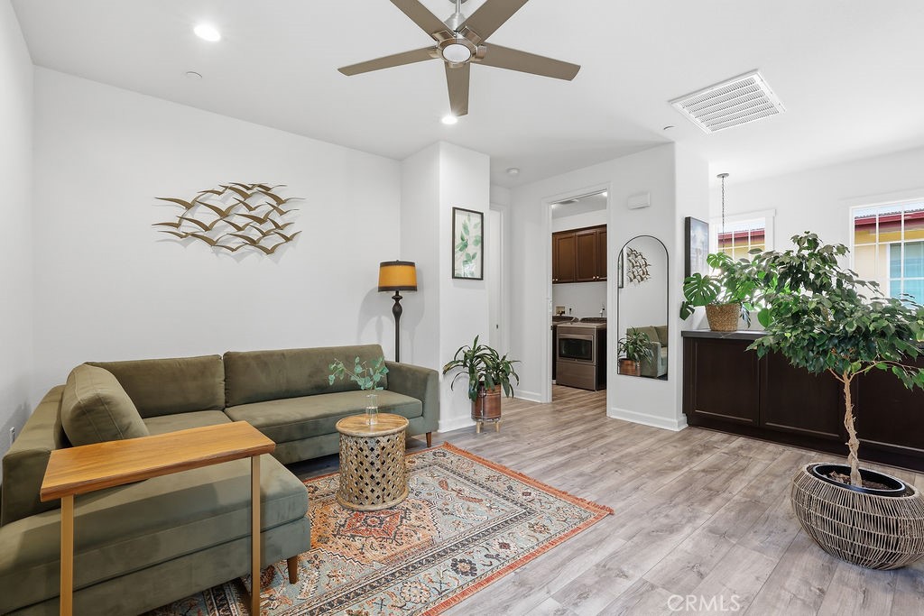 1616 Range Road Oxnard, CA 93036 - Photo 26 of 70 Spacious Loft