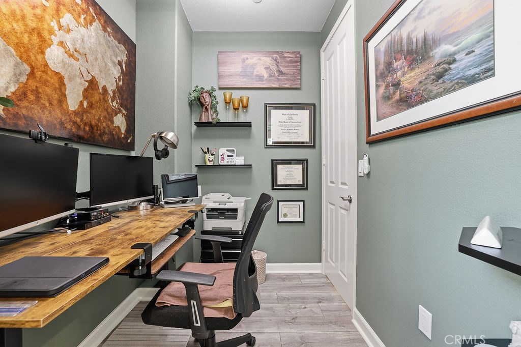 1616 Range Road Oxnard, CA 93036 - Photo 33 of 70 Primary Bedroom Home Office