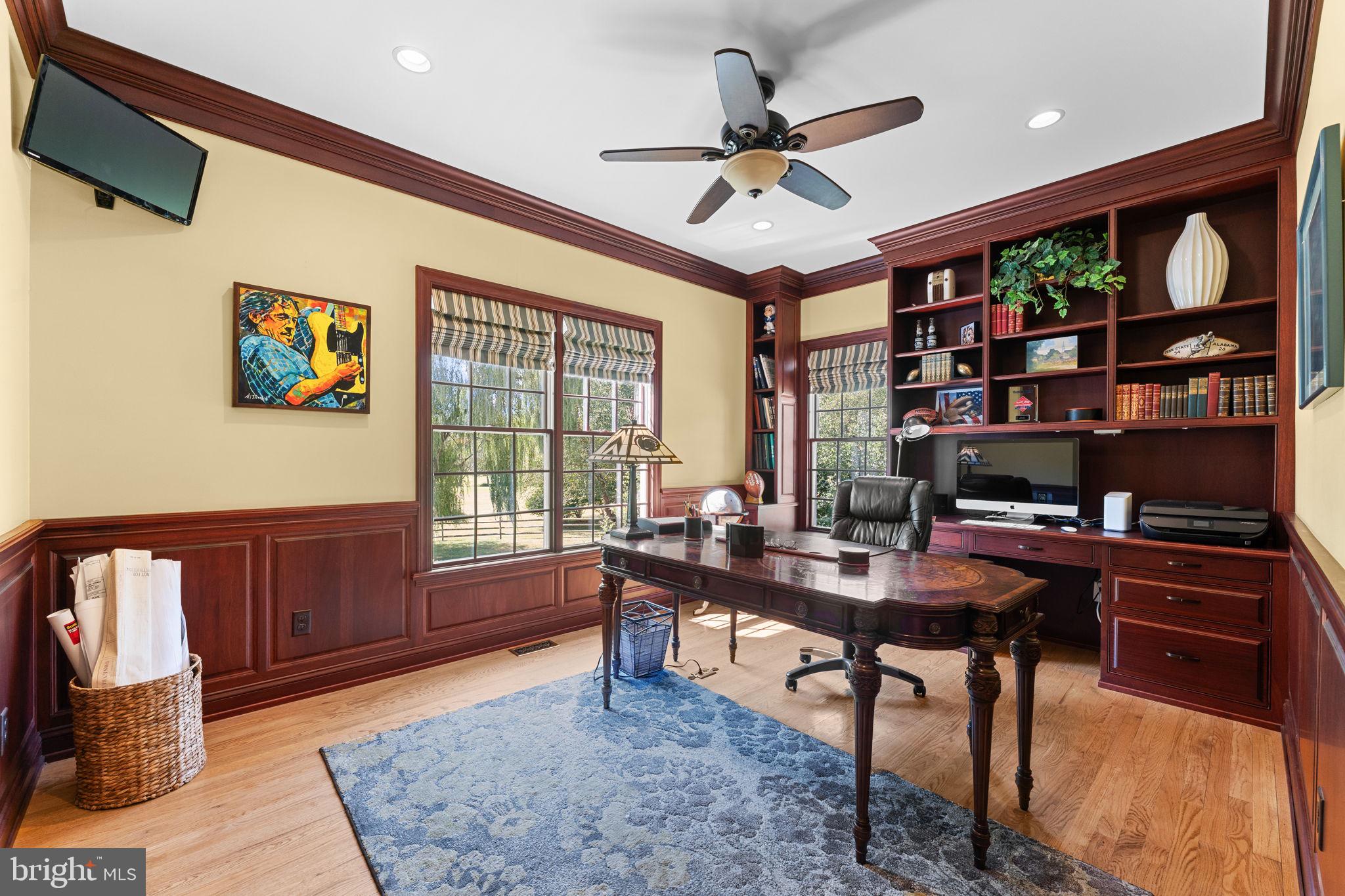 740 Monument Road Malvern, PA 19355 - Photo 19 of 51 a workspace with furniture
