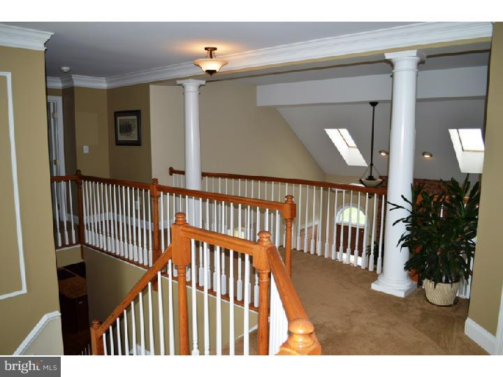 21 Springbrook Lane Newark, DE 19711 - Photo 14 of 25 Hallway