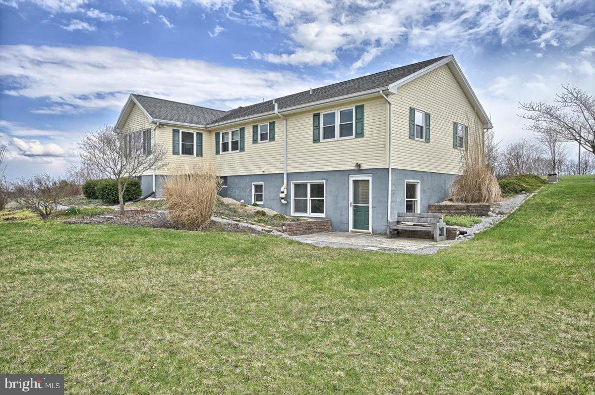 673 North Middle Road Newville, PA 17241 - Photo 8 of 36