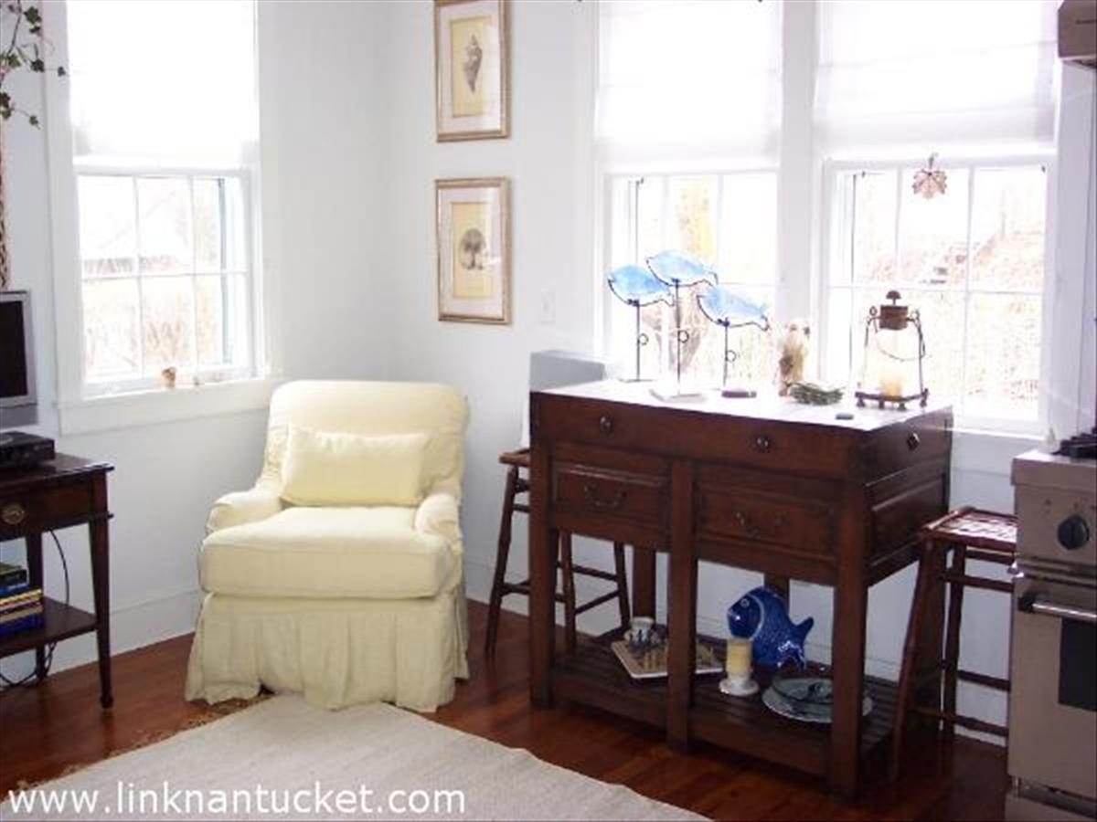 23 West Chester Street, Unit 5 Nantucket, MA 02554 - Photo 3 of 7