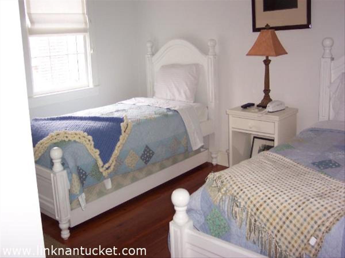 23 West Chester Street, Unit 5 Nantucket, MA 02554 - Photo 6 of 7