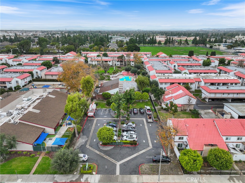 2521 West Sunflower Avenue, Unit R1 Santa Ana, CA 92704 - Photo 35 of 38 a view of a city