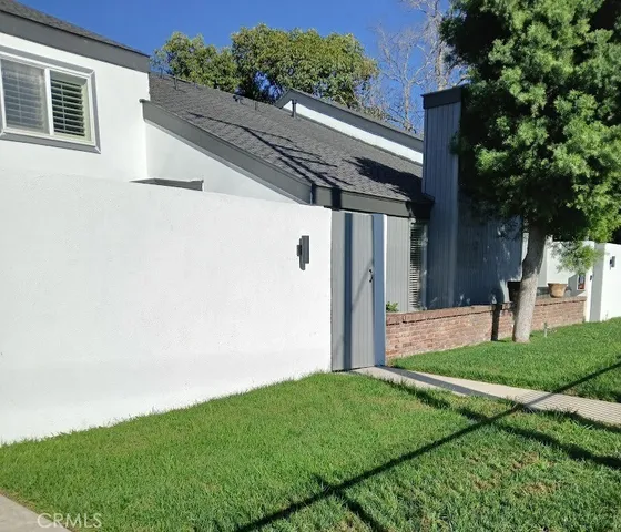 $470,000 | 2521 West Sunflower Avenue, Unit R1, Santa Ana, CA 92704