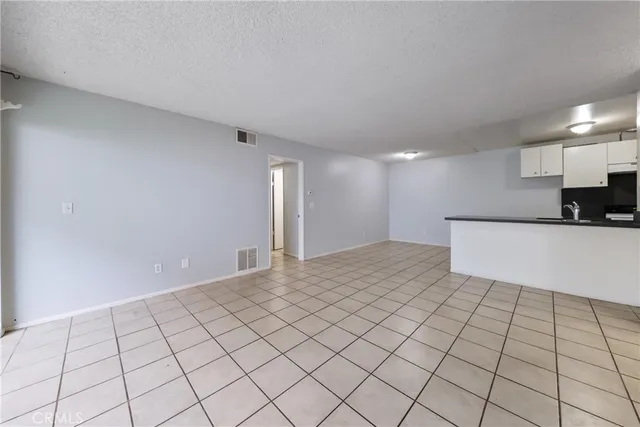 $470,000 | 2521 West Sunflower Avenue, Unit R1, Santa Ana, CA 92704