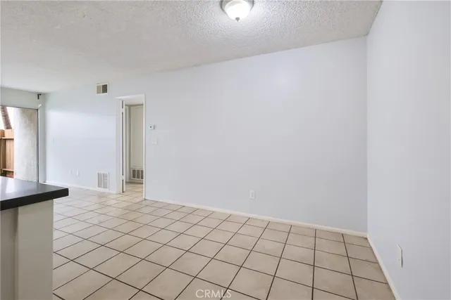 $470,000 | 2521 West Sunflower Avenue, Unit R1, Santa Ana, CA 92704