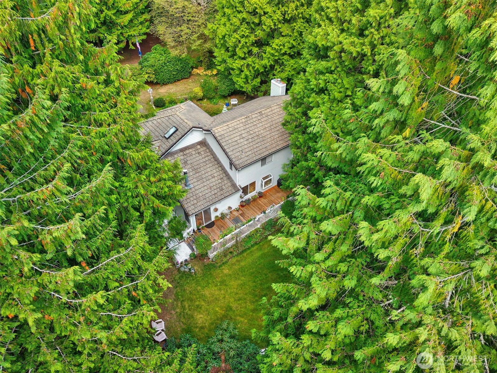 27520 Lindvog Road Northeast Kingston, WA 98346 - Photo 5 of 40 Gallery Image 5