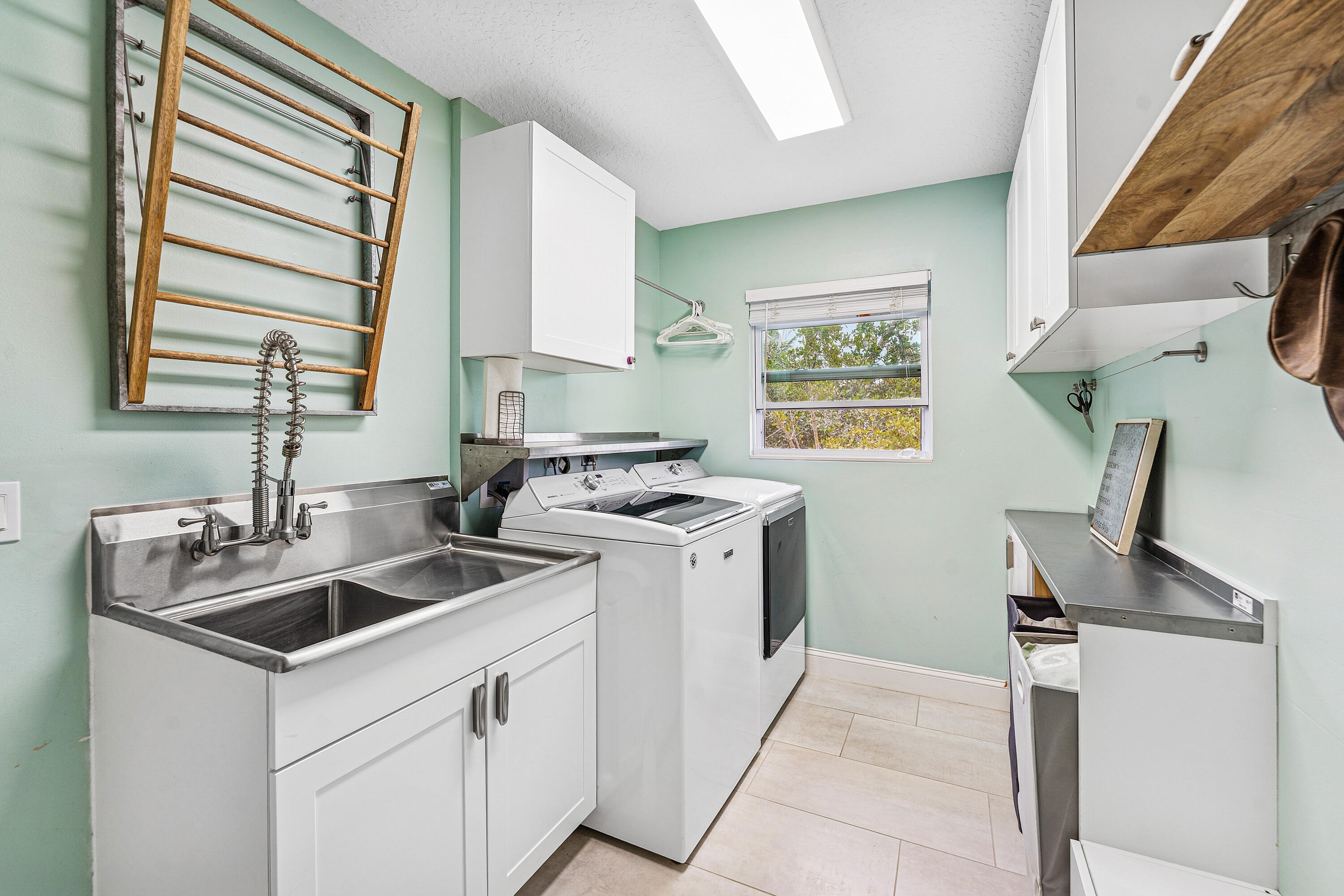 709 Warren Drive Jupiter, FL 33458 - Photo 28 of 57 023-709WarrenDrive-Jupiter-FL-33458-FULL