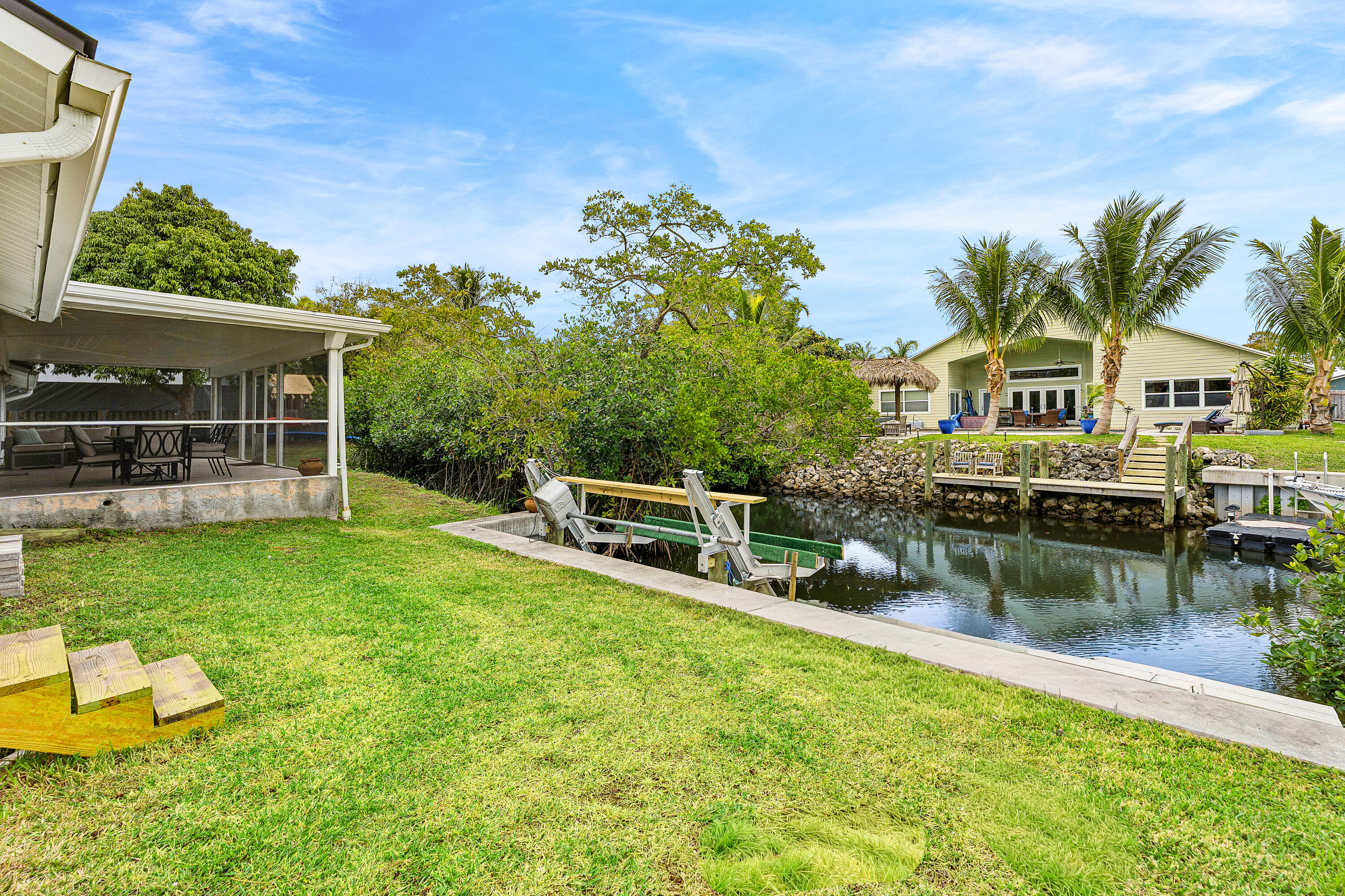 709 Warren Drive Jupiter, FL 33458 - Photo 41 of 57 boat lift 2