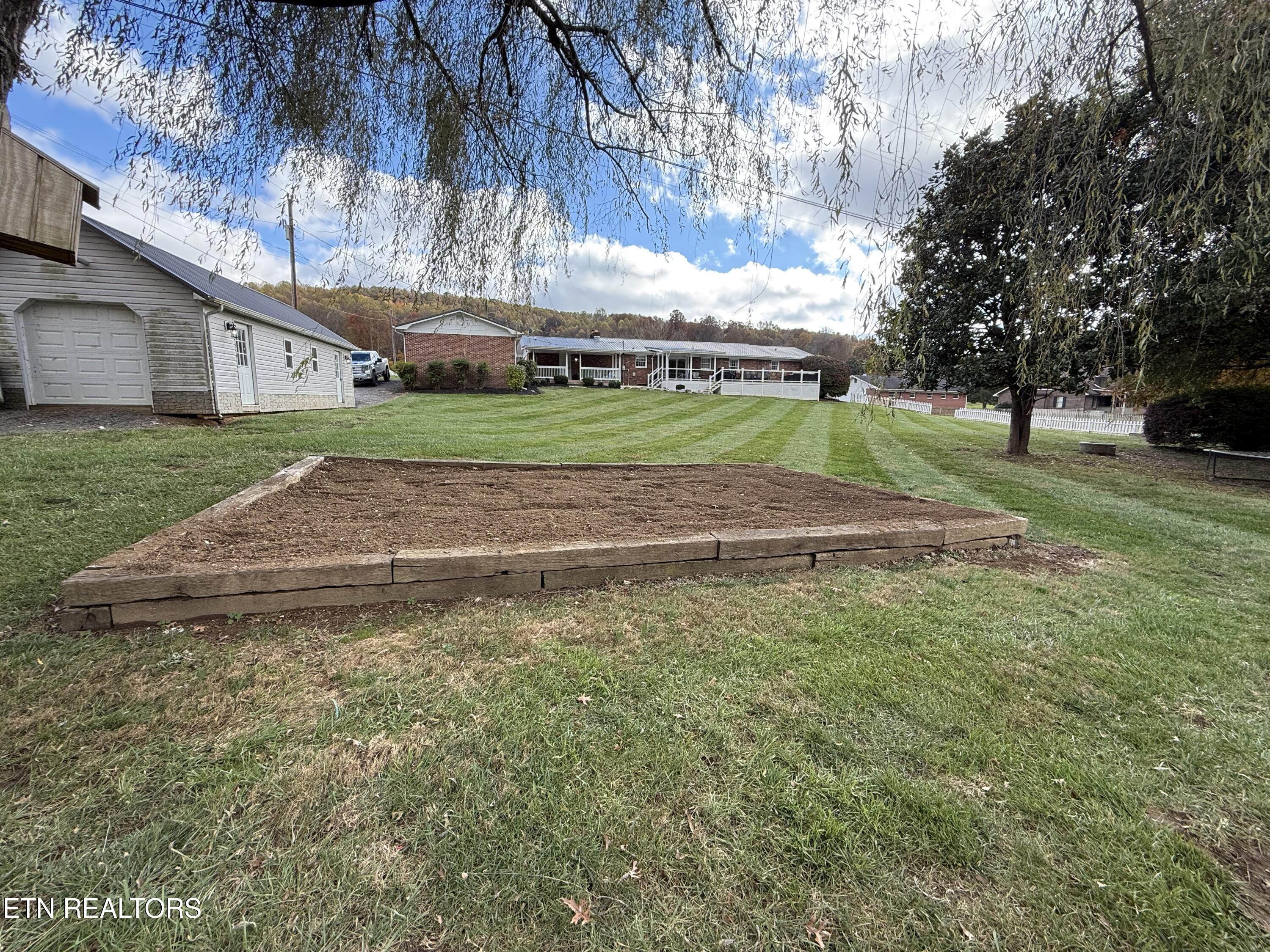 20201 Wilderness Road Rose Hill, VA 24281 - Photo 17 of 47 IMG_2297