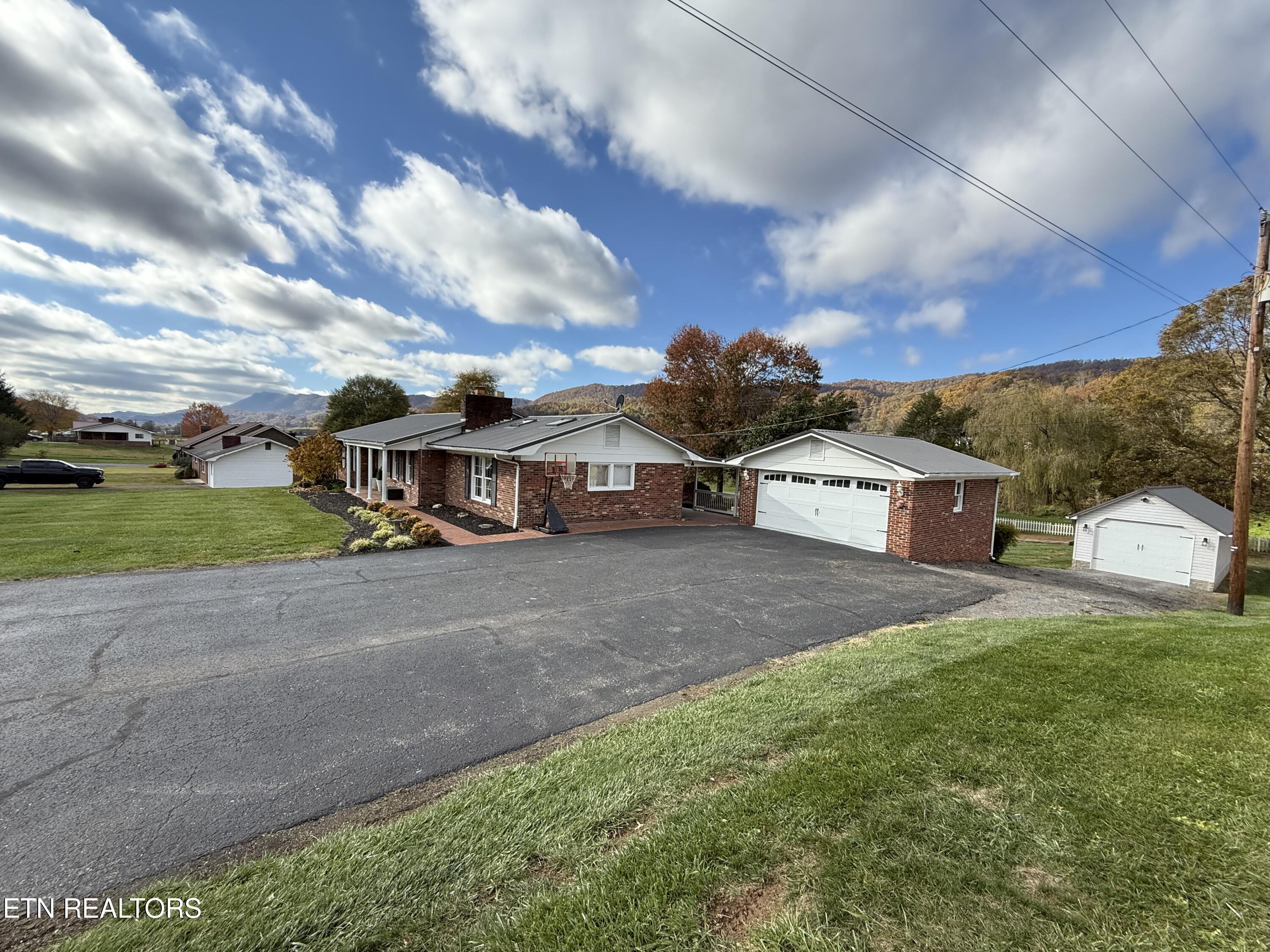 20201 Wilderness Road Rose Hill, VA 24281 - Photo 2 of 47 IMG_2341