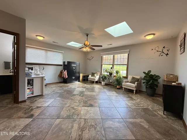 $335,000 | 20201 Wilderness Road, Rose Hill, VA 24281